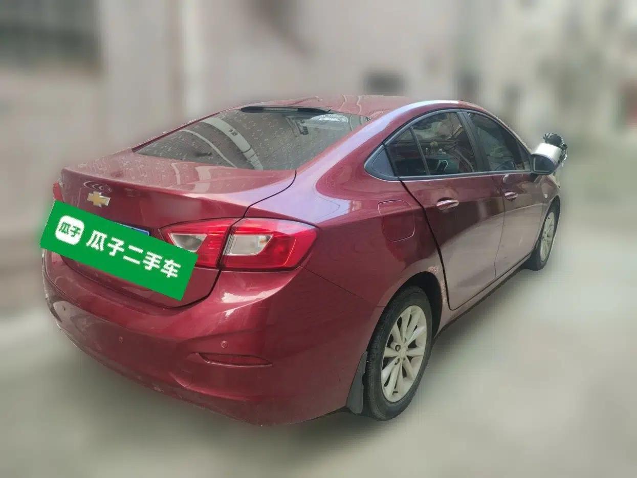 Chevrolet Cruze 2017 1.5L Automatic Pioneer Sunroof Edition — миниатюра 6