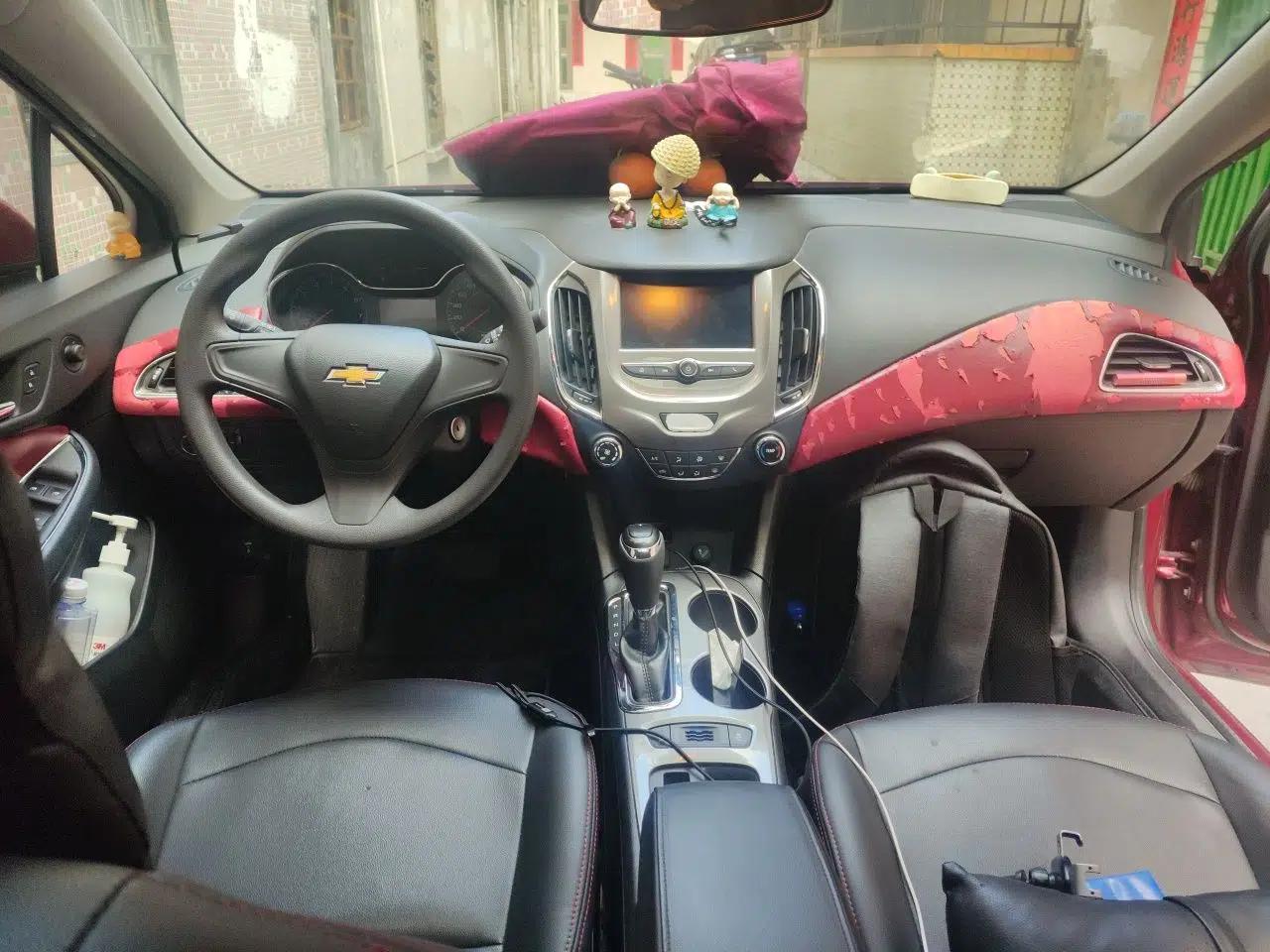 Chevrolet Cruze 2017 1.5L Automatic Pioneer Sunroof Edition — миниатюра 10