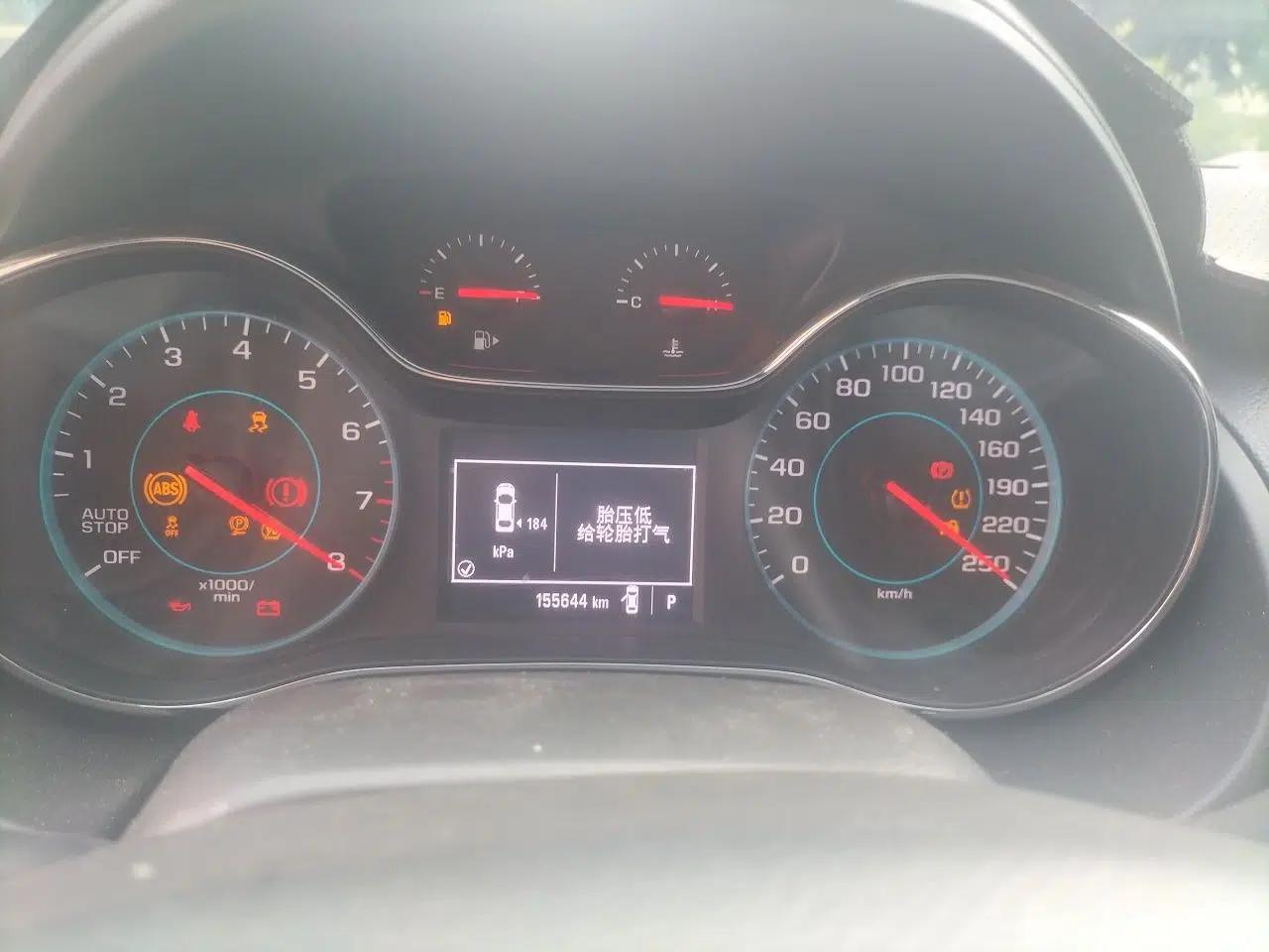 Chevrolet Cruze 2017 1.5L Automatic Pioneer Sunroof Edition — миниатюра 12