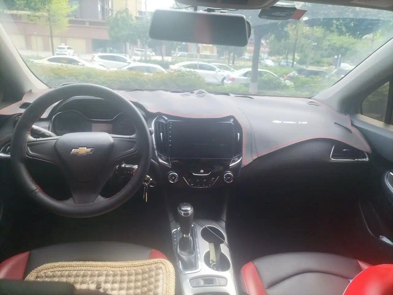 Chevrolet Cruze 2017 1.5L Automatic Pioneer Sunroof Edition — миниатюра 19