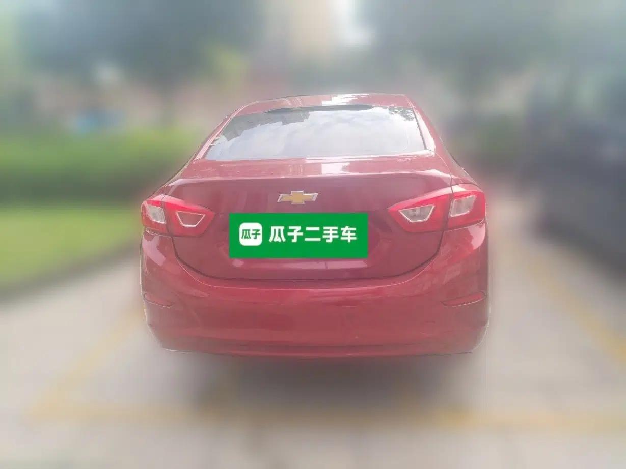 Chevrolet Cruze 2017 1.5L Automatic Pioneer Sunroof Edition — миниатюра 5