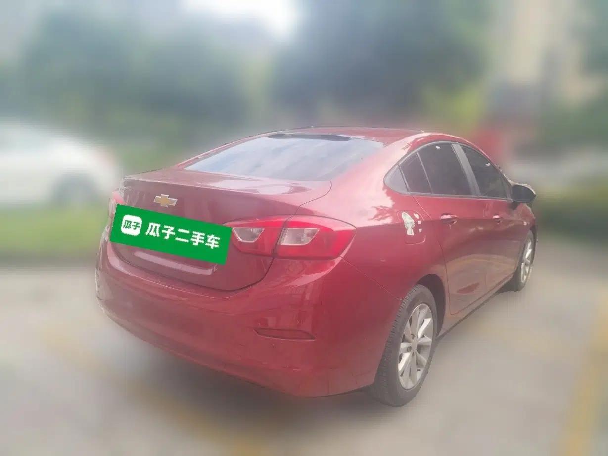 Chevrolet Cruze 2017 1.5L Automatic Pioneer Sunroof Edition — миниатюра 6