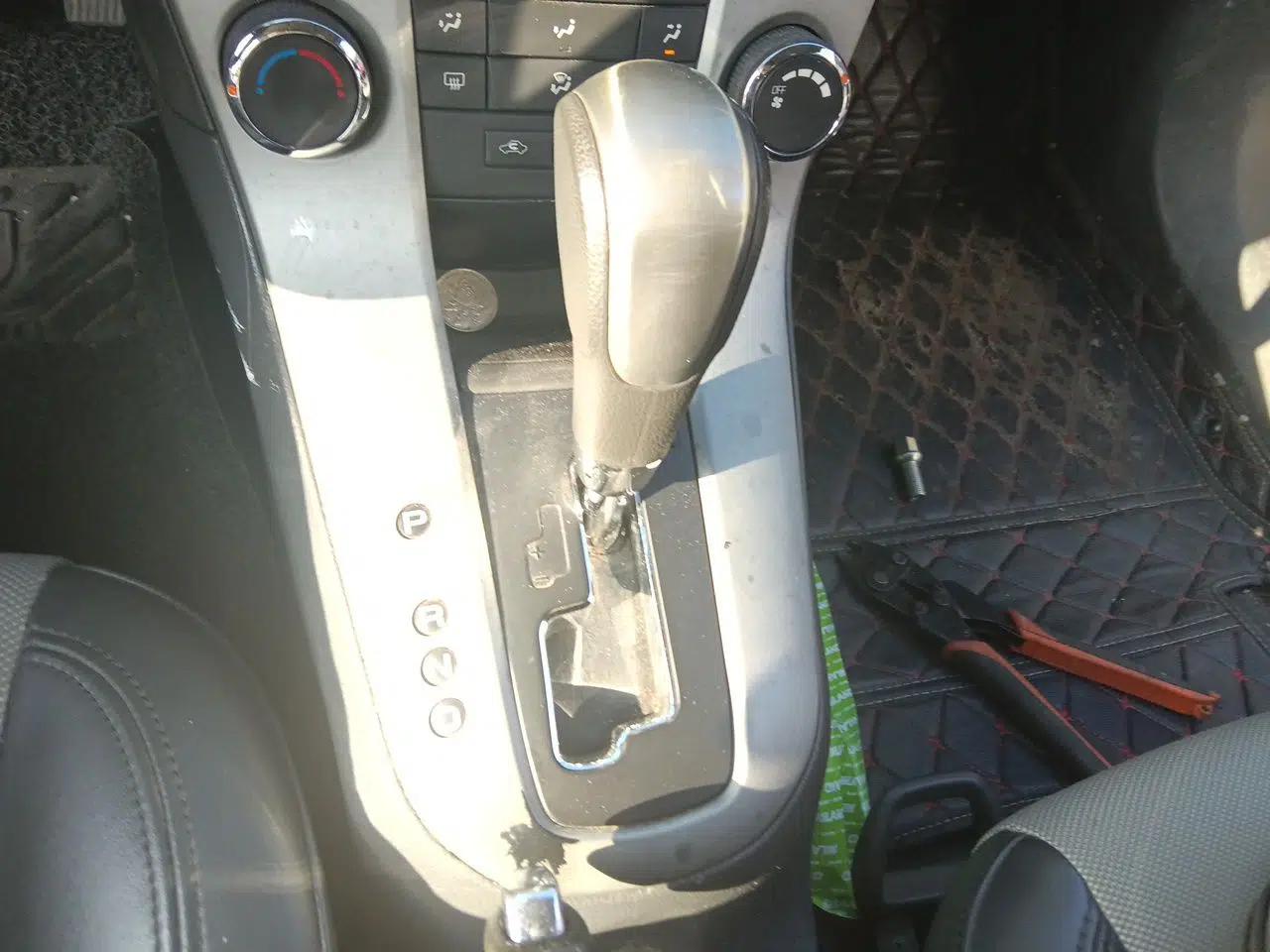 Chevrolet Cruze 2012 1.6L SE Automatic — миниатюра 15