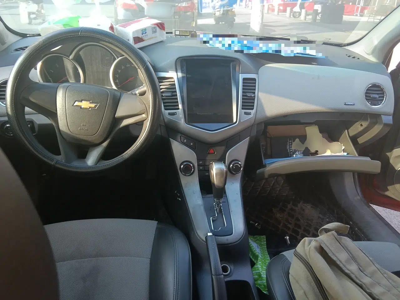 Chevrolet Cruze 2012 1.6L SE Automatic — миниатюра 10