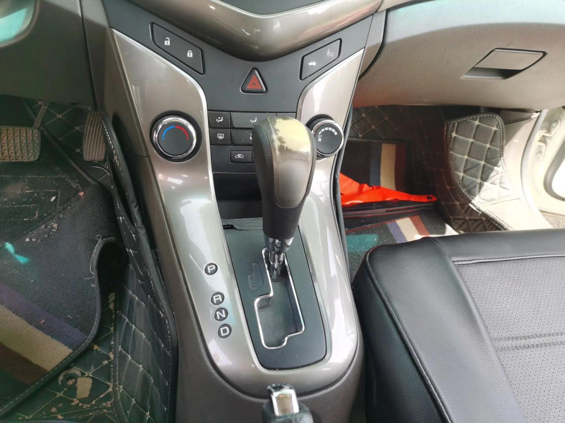 Chevrolet Cruze 2015 1.5L Classic SE AT — миниатюра 15