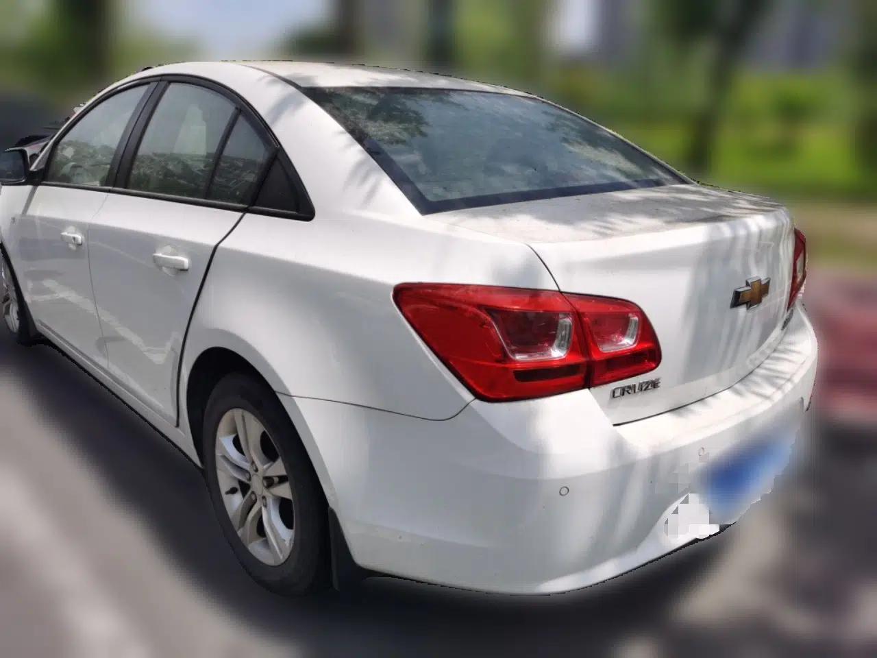 Chevrolet Cruze 2015 1.5L Classic SE AT — миниатюра 4