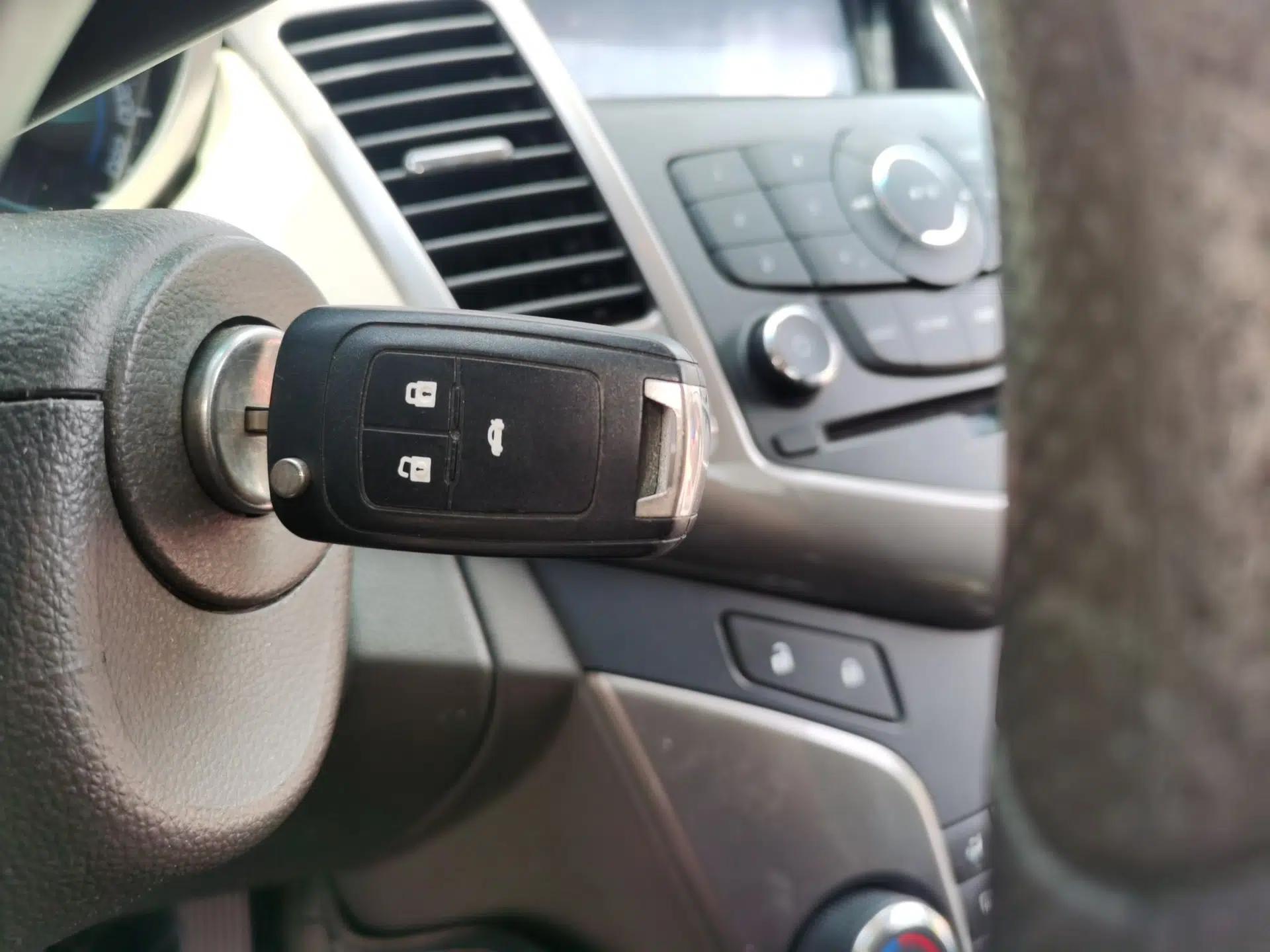 Chevrolet Cruze 2015 1.5L Classic SE AT — миниатюра 9