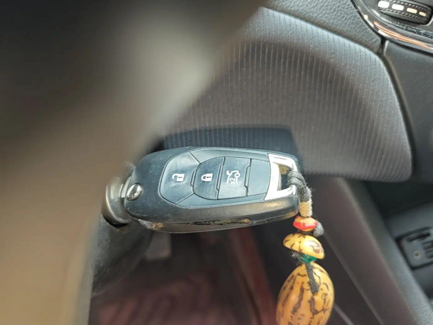 Chevrolet Cruze 2017 1.5L Manual Xuanfeng Edition — миниатюра 12