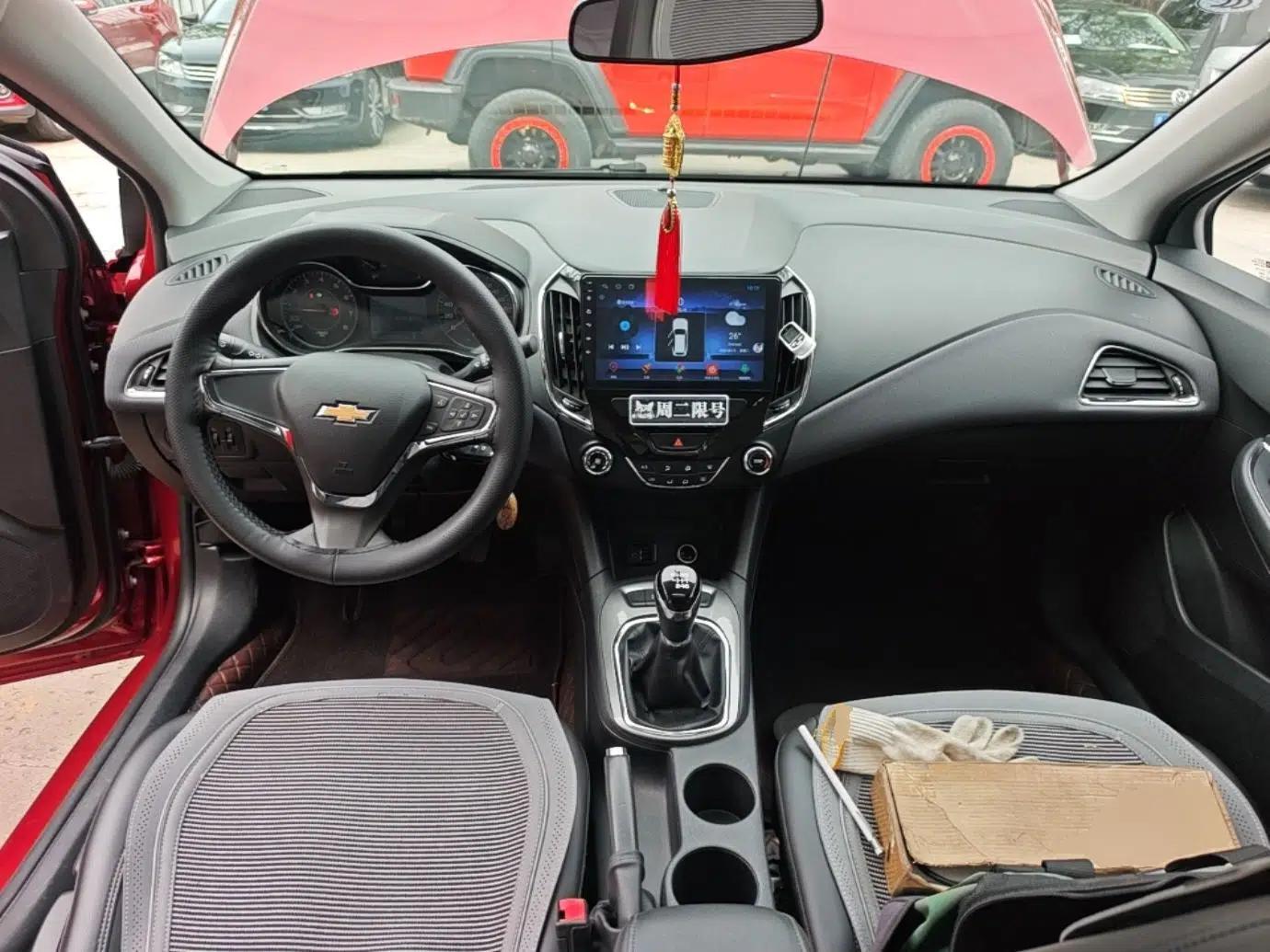 Chevrolet Cruze 2017 1.5L Manual Xuanfeng Edition — миниатюра 13