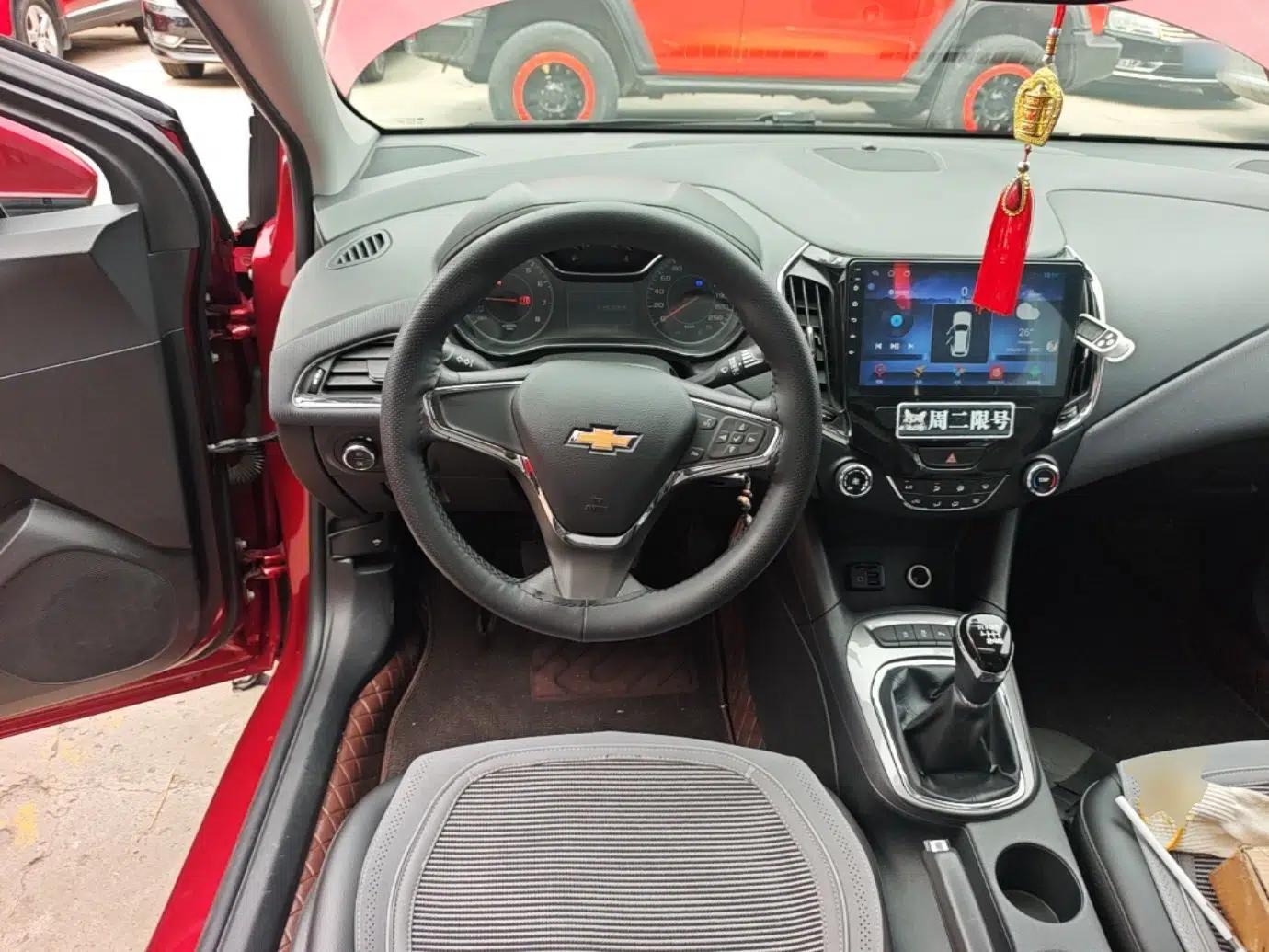 Chevrolet Cruze 2017 1.5L Manual Xuanfeng Edition — миниатюра 14