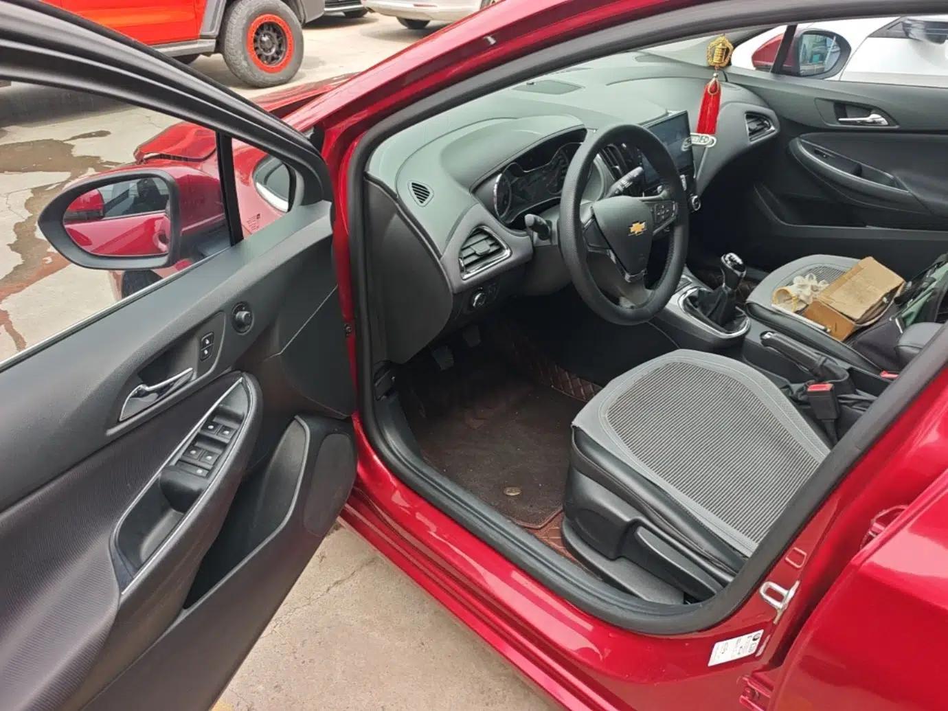 Chevrolet Cruze 2017 1.5L Manual Xuanfeng Edition — миниатюра 19