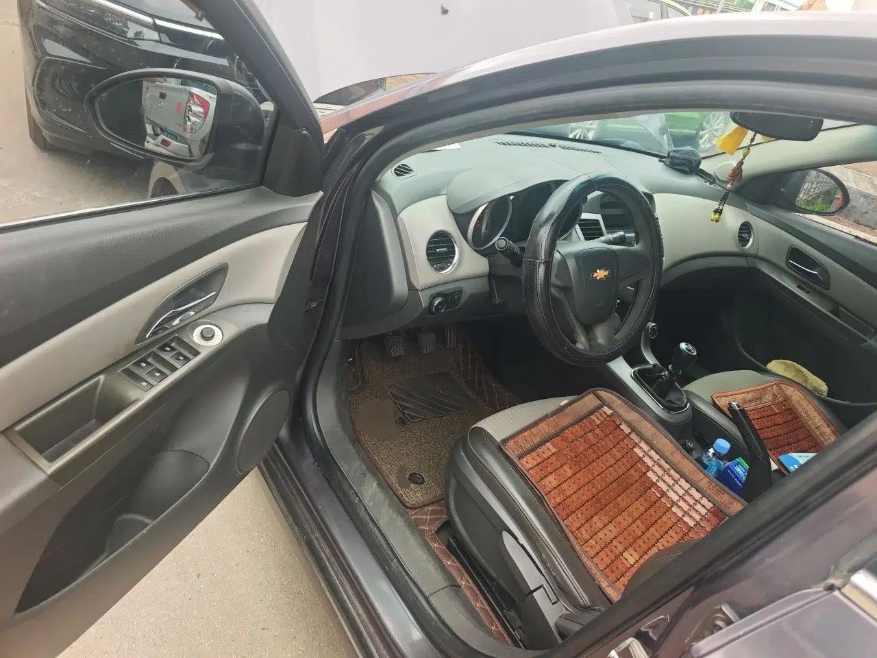 Chevrolet Cruze 2011 1.6L SL MT — миниатюра 17