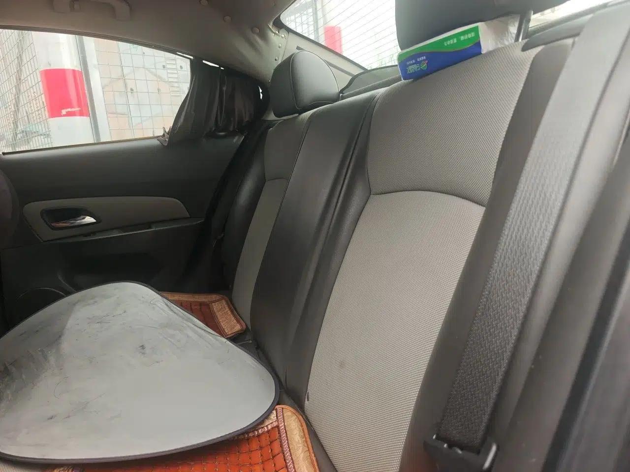 Chevrolet Cruze 2011 1.6L SL MT — миниатюра 18