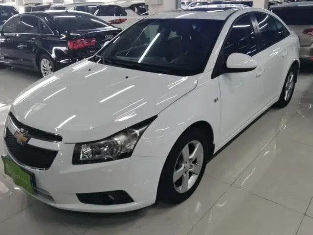 Chevrolet Cruze 2014 1.6L SL Millionth Anniversary Edition MT