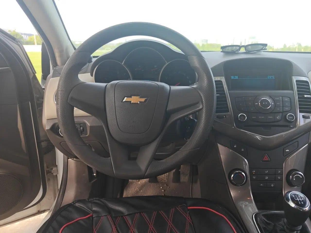 Chevrolet Cruze 2015 1.5L Classic SE MT — миниатюра 11