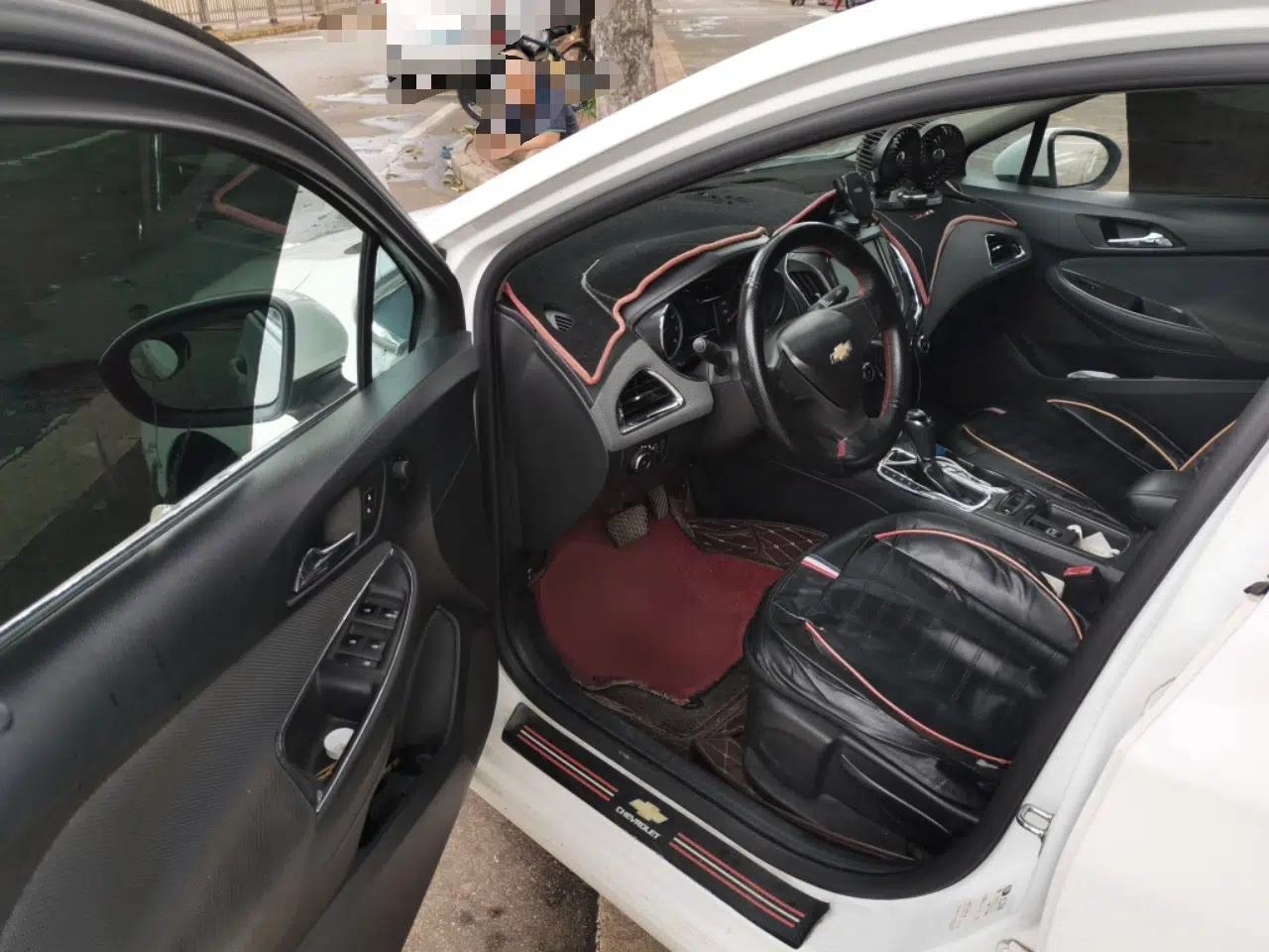 Chevrolet Cruze 2018 320 Automatic Pioneer Sunroof Edition — миниатюра 17