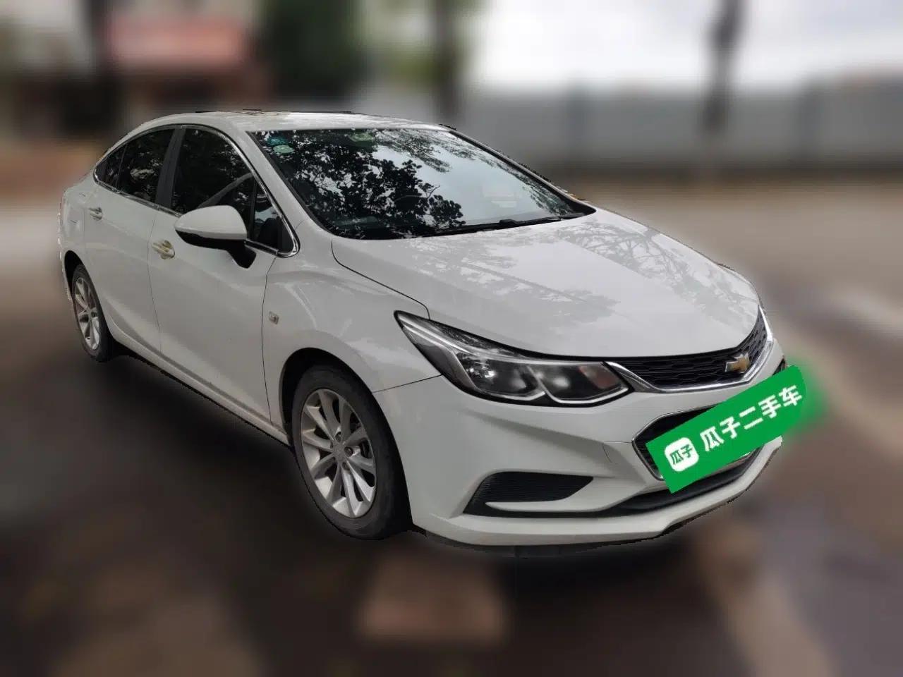 Chevrolet Cruze 2018 320 Automatic Pioneer Sunroof Edition — миниатюра 3