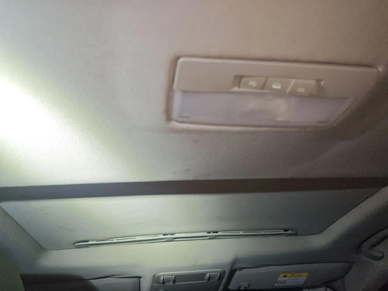 Chevrolet Cruze 2013 Hatchback 1.6L Manual Luxury Model — миниатюра 19