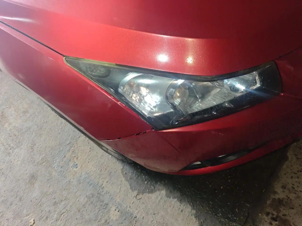 Chevrolet Cruze 2013 Hatchback 1.6L Manual Luxury Model — миниатюра 7