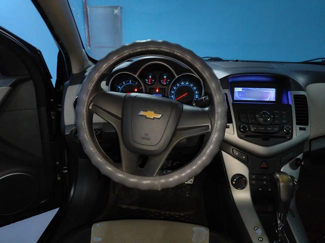 Chevrolet Cruze 2009 1.8L SE AT — миниатюра 11