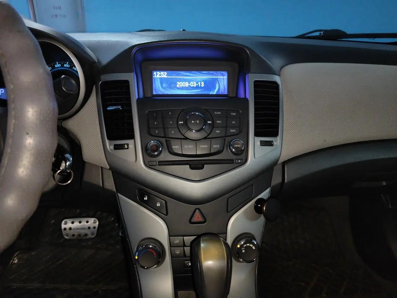 Chevrolet Cruze 2009 1.8L SE AT — миниатюра 14