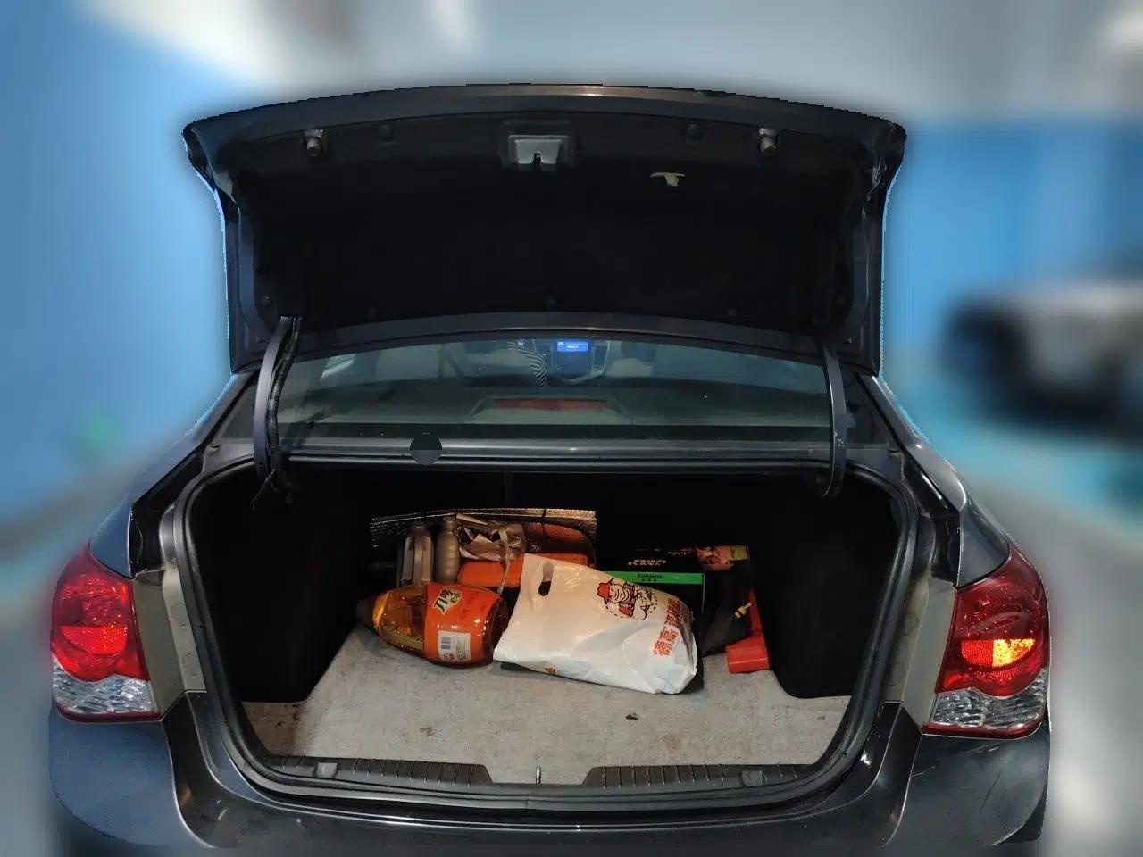 Chevrolet Cruze 2009 1.8L SE AT — миниатюра 20