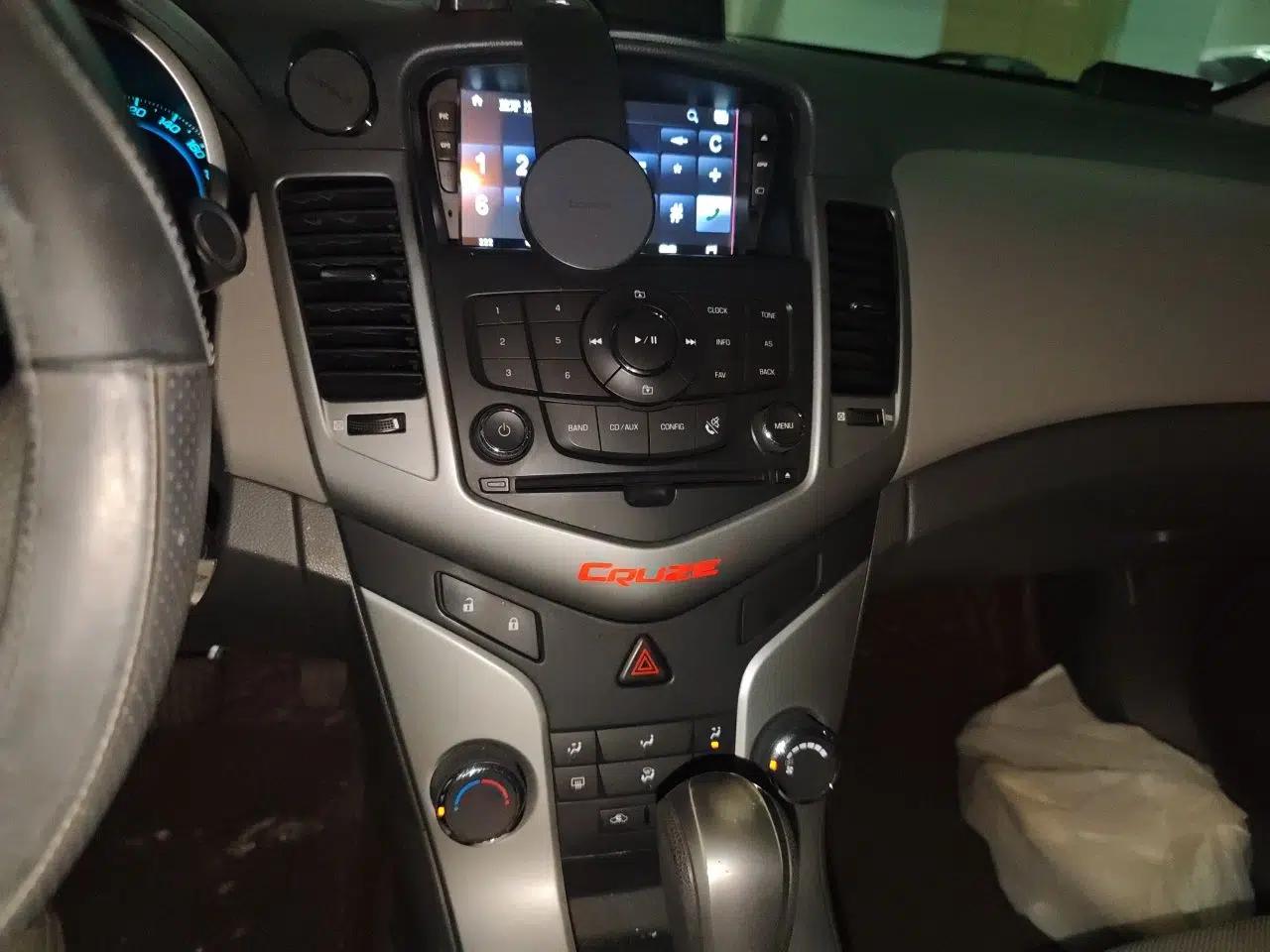 Chevrolet Cruze 2013 1.6L SL Grand Edition Automatic — миниатюра 14