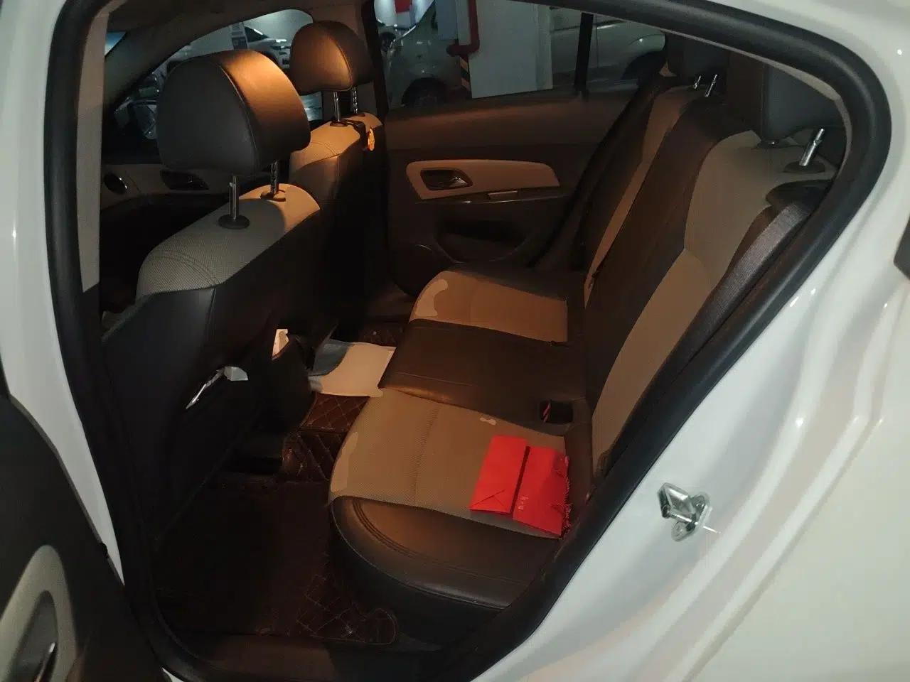 Chevrolet Cruze 2013 1.6L SL Grand Edition Automatic — миниатюра 18