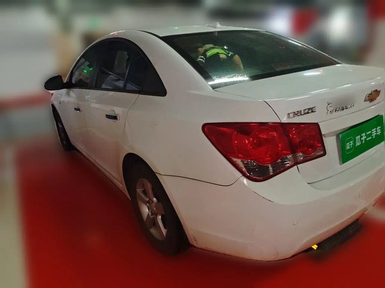Chevrolet Cruze 2013 1.6L SL Grand Edition Automatic — миниатюра 4