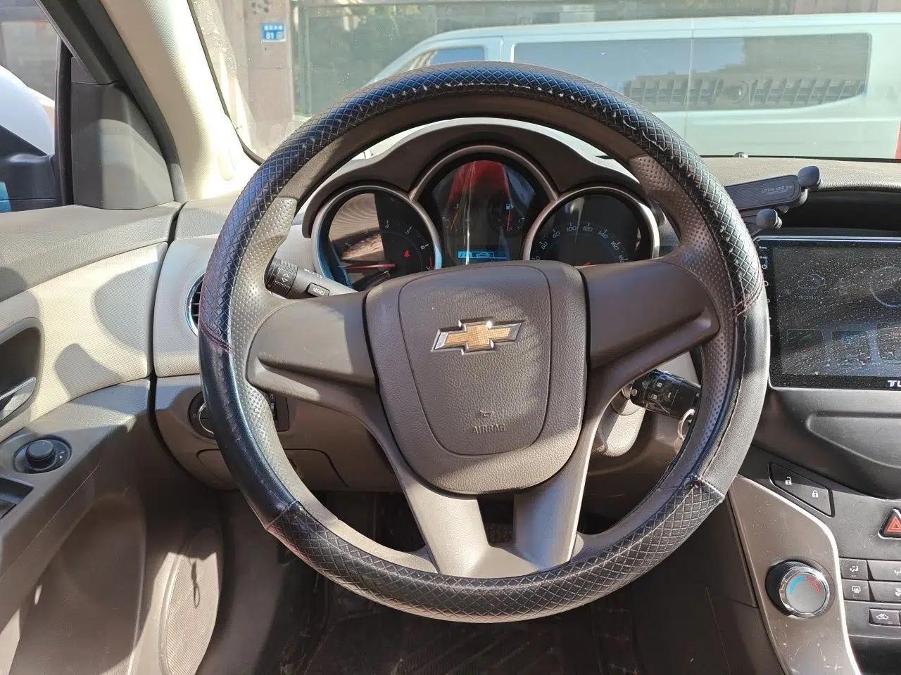 Chevrolet Cruze 2015 1.5L Classic SE AT — миниатюра 11