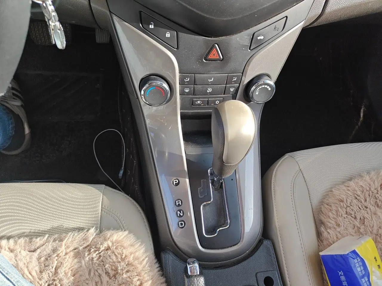 Chevrolet Cruze 2015 1.5L Classic SE AT — миниатюра 15