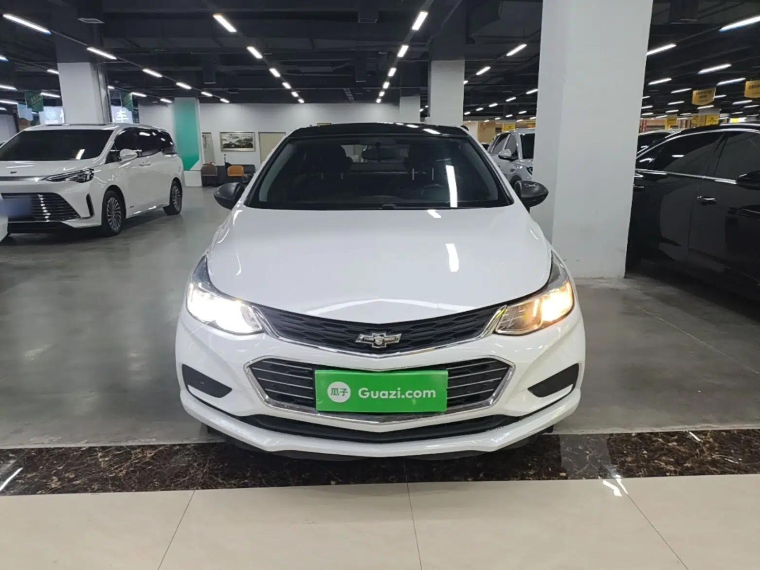 Chevrolet Cruze 2017 1.5L Automatic Pioneer Sunroof Edition — миниатюра 2
