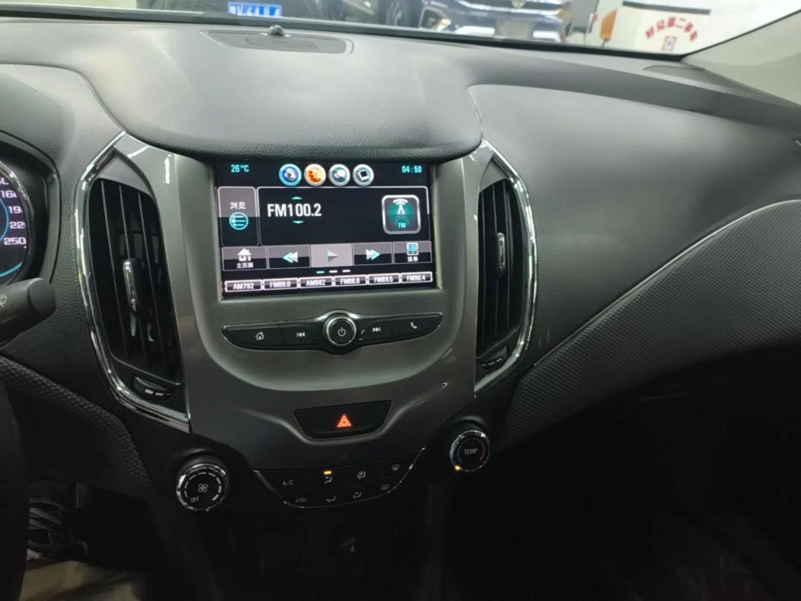 Chevrolet Cruze 2017 1.5L Automatic Pioneer Sunroof Edition — миниатюра 16