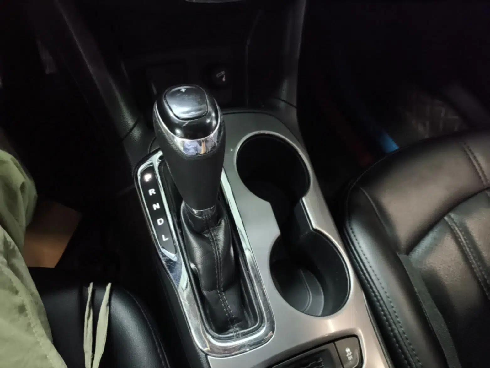 Chevrolet Cruze 2017 1.5L Automatic Pioneer Sunroof Edition — миниатюра 17
