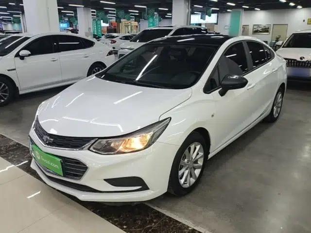 Chevrolet Cruze 2017 1.5L Automatic Pioneer Sunroof Edition