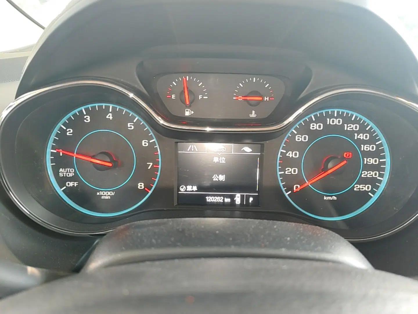 Chevrolet Cruze 2016 1.5L Automatic Luxury Edition — миниатюра 15