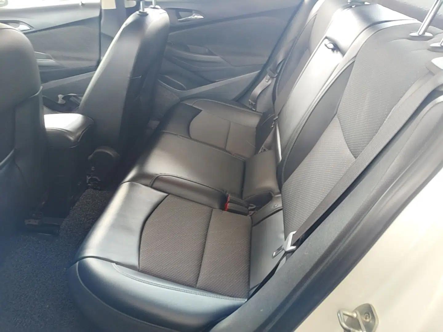 Chevrolet Cruze 2016 1.5L Automatic Luxury Edition — миниатюра 20