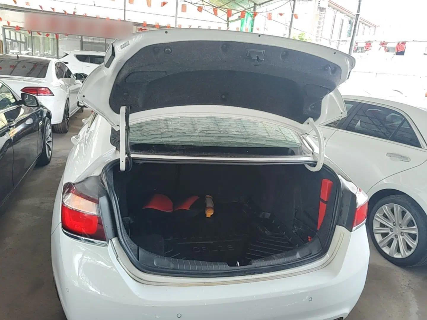 Chevrolet Cruze 2016 1.5L Automatic Luxury Edition — миниатюра 22