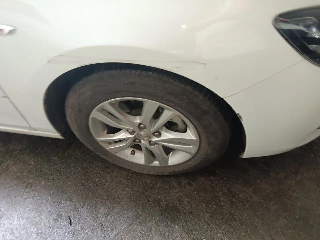Chevrolet Cavalier 2016 1.5L Automatic Enjoyment Edition — миниатюра 8