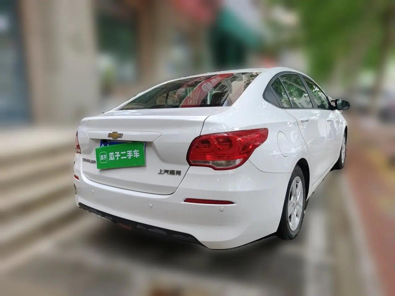 Chevrolet Cavalier 2019 320 Manual Enjoyment Edition — миниатюра 6