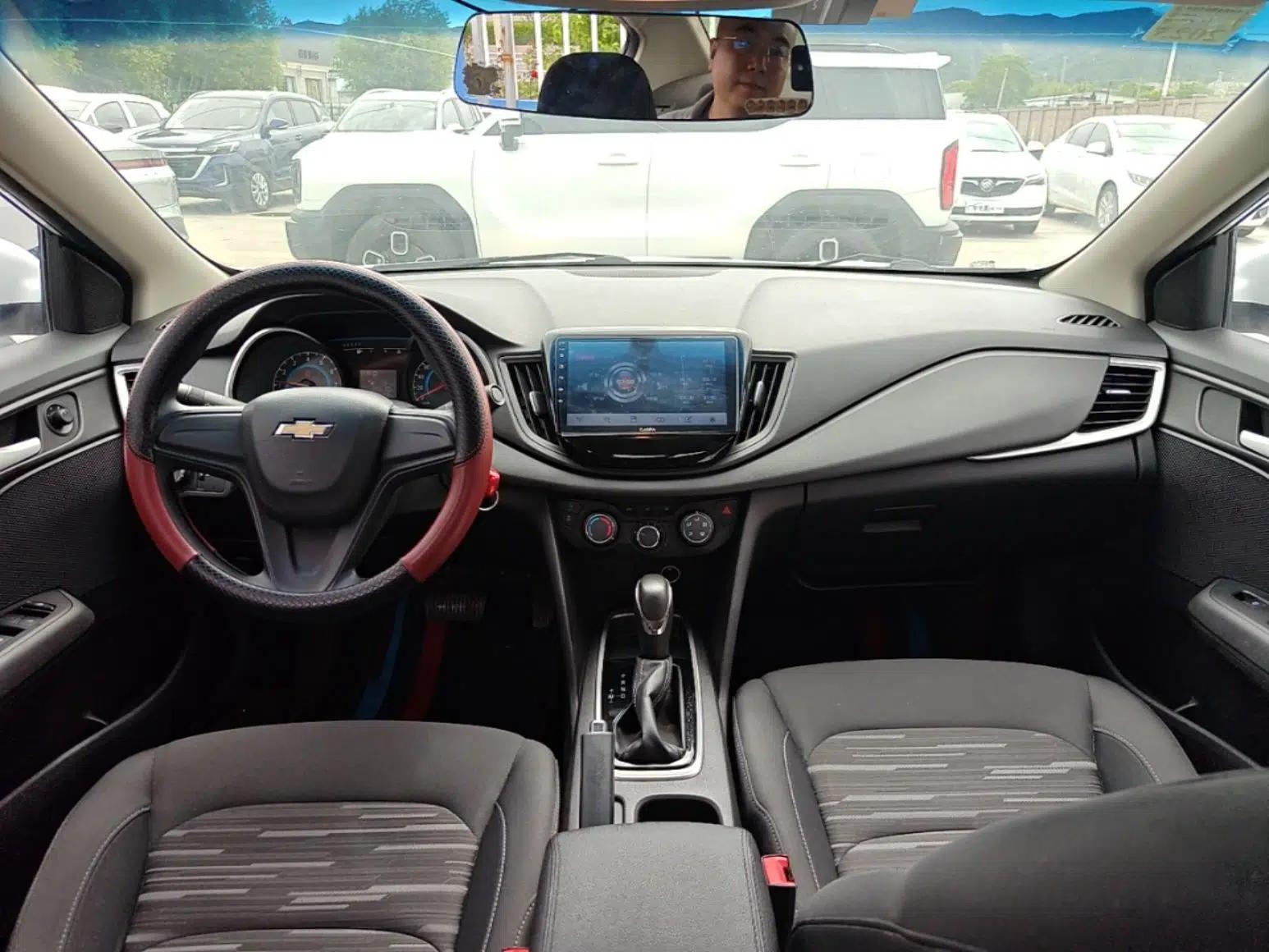 Chevrolet Cavalier 2018 320 Automatic Enjoyment Sunroof Edition — миниатюра 13