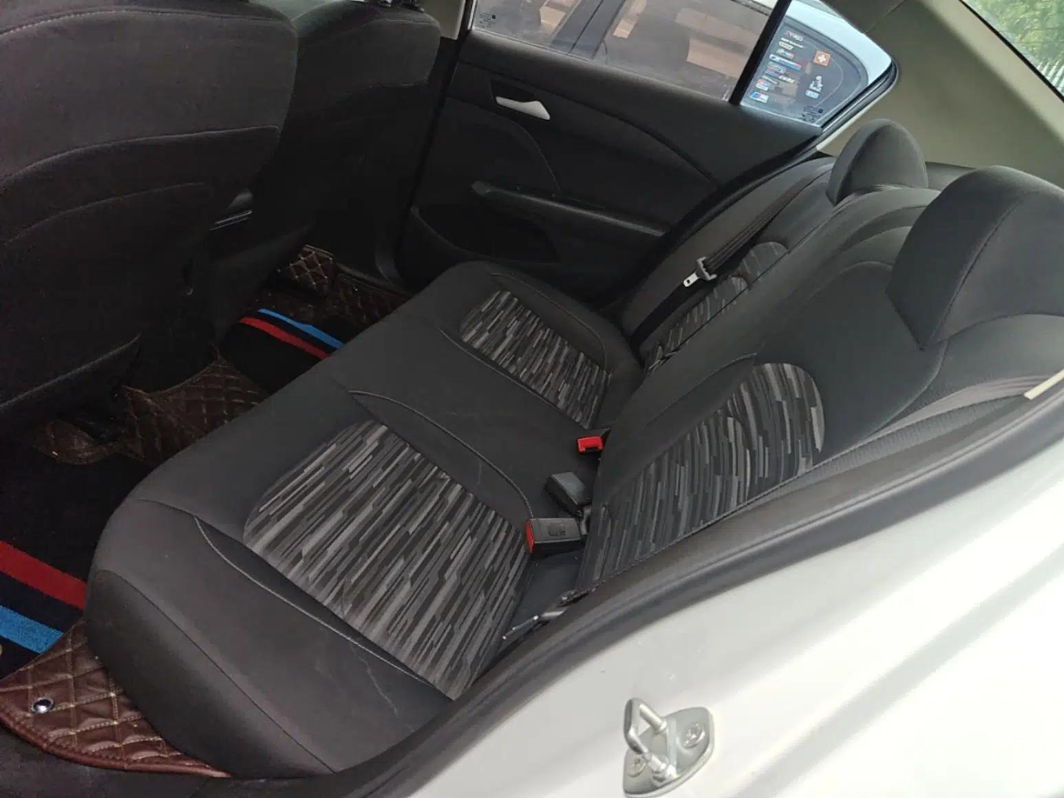 Chevrolet Cavalier 2018 320 Automatic Enjoyment Sunroof Edition — миниатюра 20