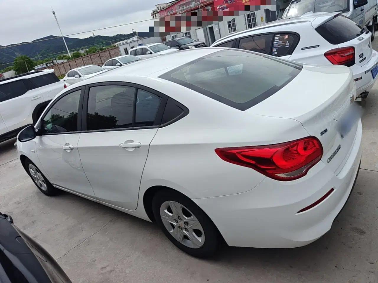 Chevrolet Cavalier 2018 320 Automatic Enjoyment Sunroof Edition — миниатюра 4