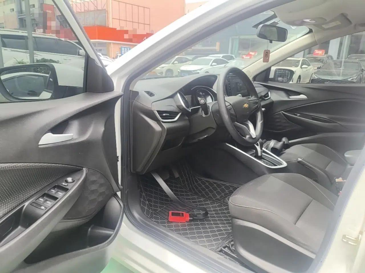Chevrolet Cavalier 2022 325T Automatic Enjoyment Edition — миниатюра 18