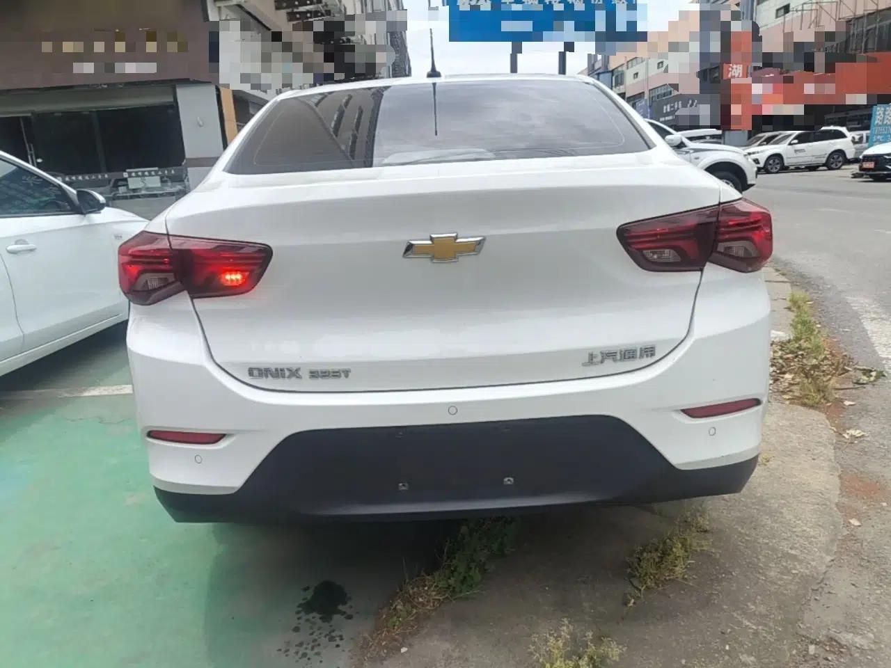 Chevrolet Cavalier 2022 325T Automatic Enjoyment Edition — миниатюра 3