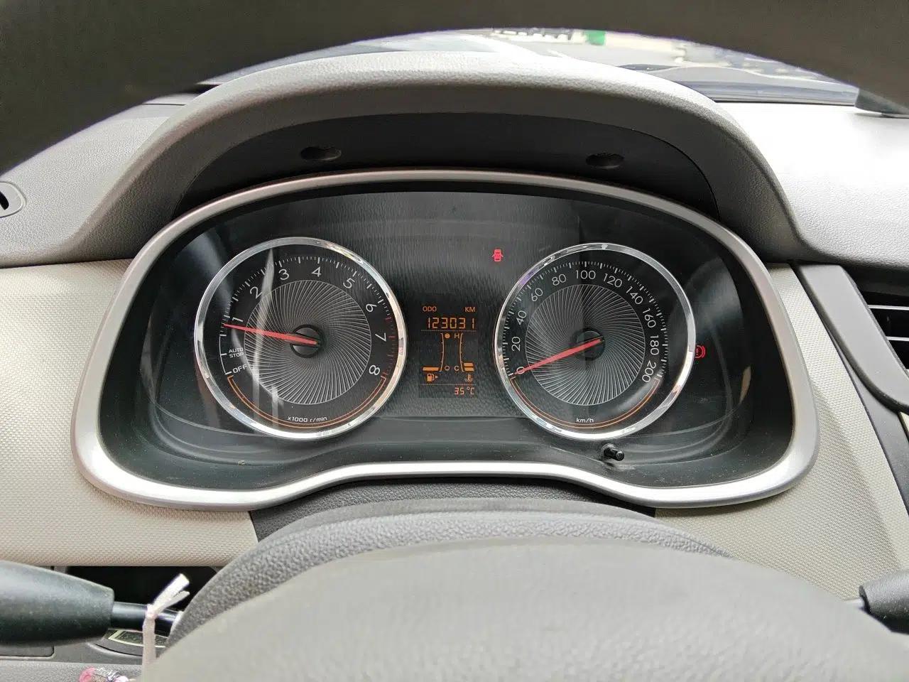 Chevrolet Sail 2015 Sail 3 1.5L Manual with Ideal Sunroof Edition — миниатюра 12