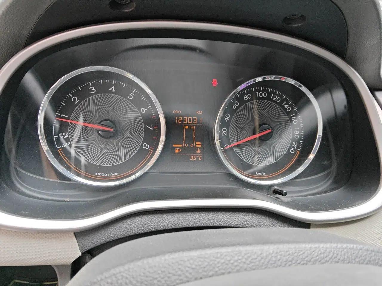 Chevrolet Sail 2015 Sail 3 1.5L Manual with Ideal Sunroof Edition — миниатюра 13