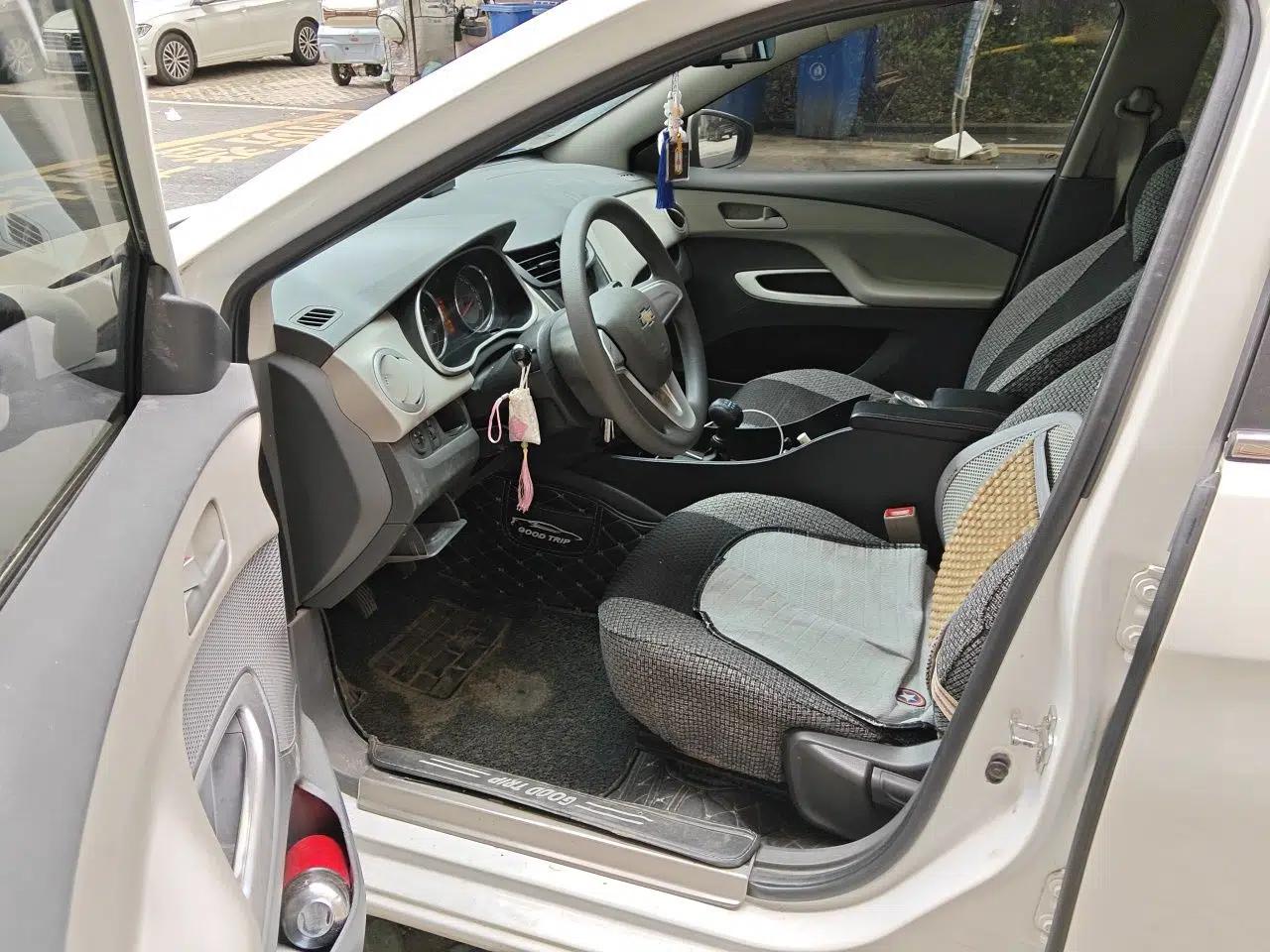 Chevrolet Sail 2015 Sail 3 1.5L Manual with Ideal Sunroof Edition — миниатюра 17