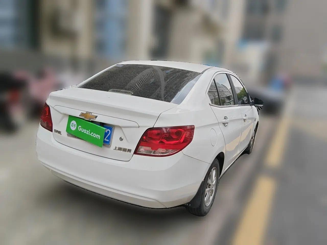 Chevrolet Sail 2015 Sail 3 1.5L Manual with Ideal Sunroof Edition — миниатюра 6