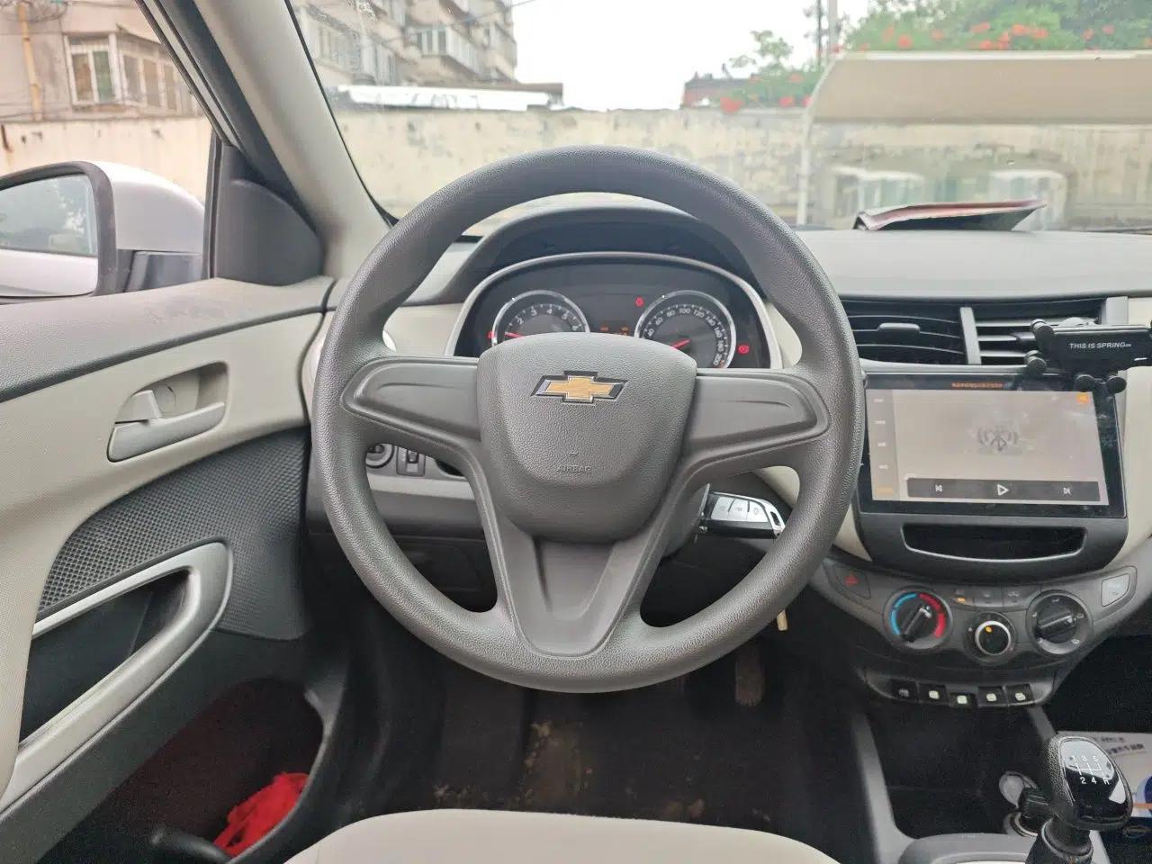 Chevrolet Sail 2015 Sail 3 1.5L Manual with Ideal Sunroof Edition — миниатюра 11